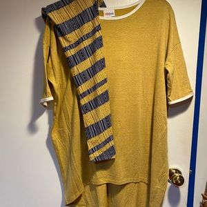 Lularoe XS Irma w/OS Leggings -EUC